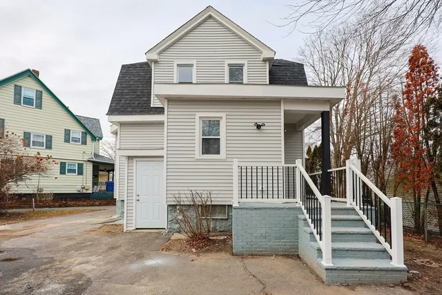 $539,000 | 135 Washburn Street, Taunton, MA 02780