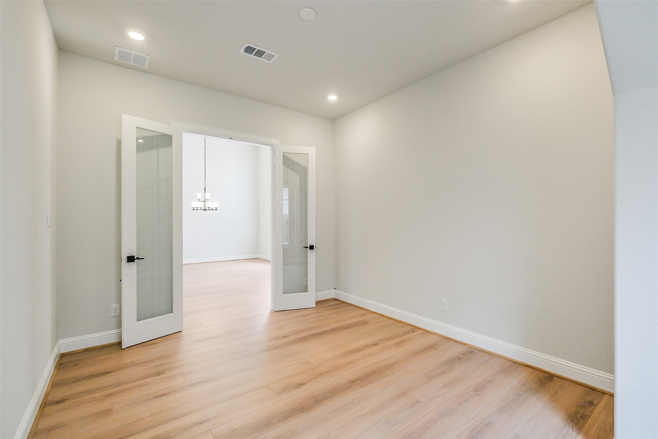 12965 Whitewater Way Conroe, TX 77302 - Photo 6 of 50 a view of an empty room