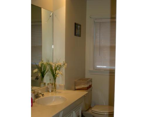 11 Northgate Road Chelmsford, MA 01824 - Photo 9 of 13 Gallery Image 9
