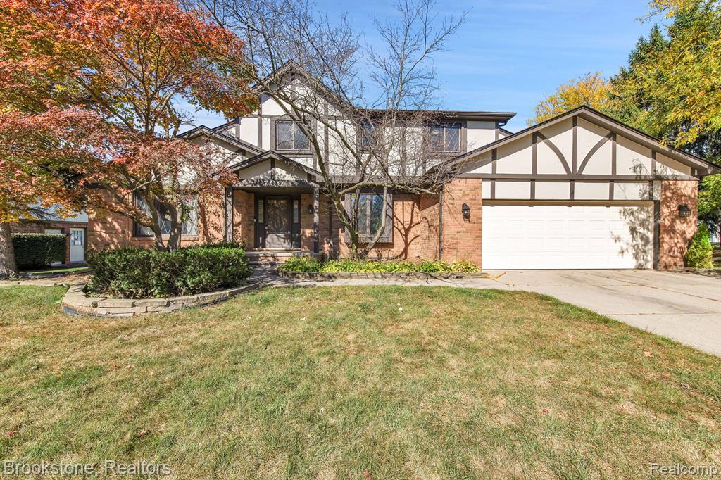 700 Denham Lane Rochester Hills, MI 48307 - Photo 2 of 56