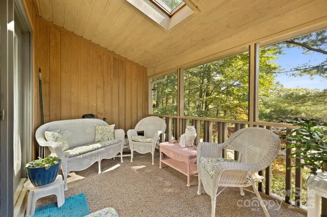 $358,500 | 404 Water Oak Lane, Hendersonville, NC 28791