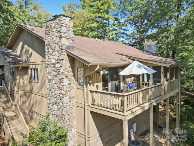 $358,500 | 404 Water Oak Lane, Hendersonville, NC 28791