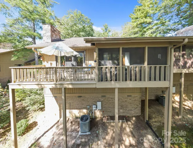 $358,500 | 404 Water Oak Lane, Hendersonville, NC 28791