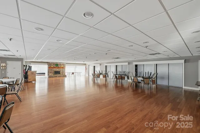 $358,500 | 404 Water Oak Lane, Hendersonville, NC 28791