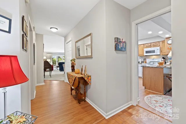 $358,500 | 404 Water Oak Lane, Hendersonville, NC 28791