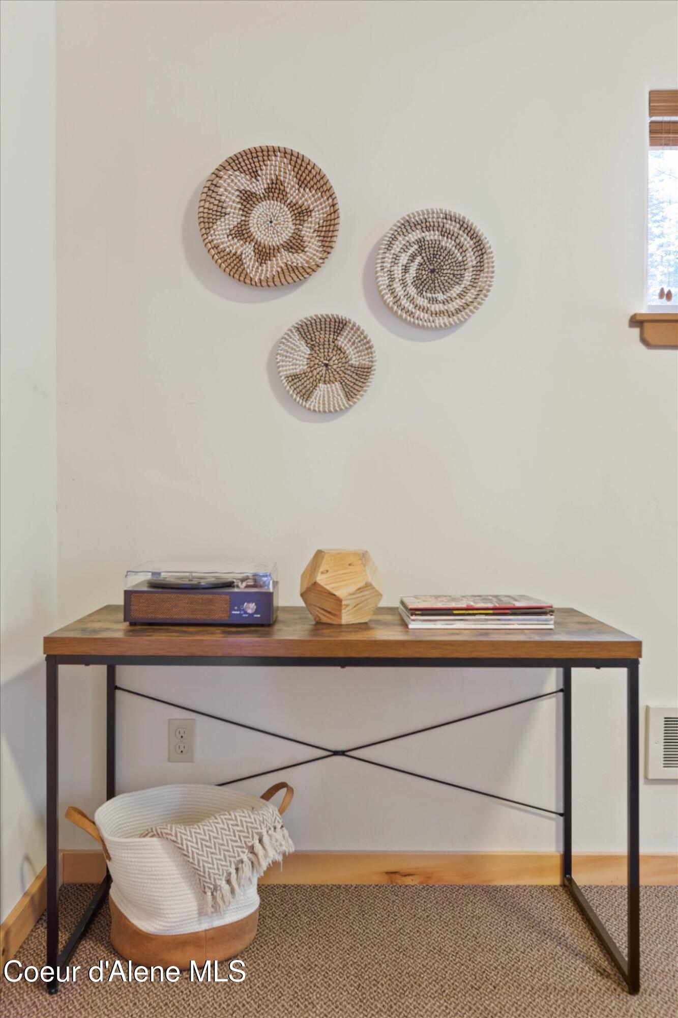 70 South Granite Bay Road Nordman, ID 83848 - Photo 23 of 40 21-Inside-Spokane-Granite-20