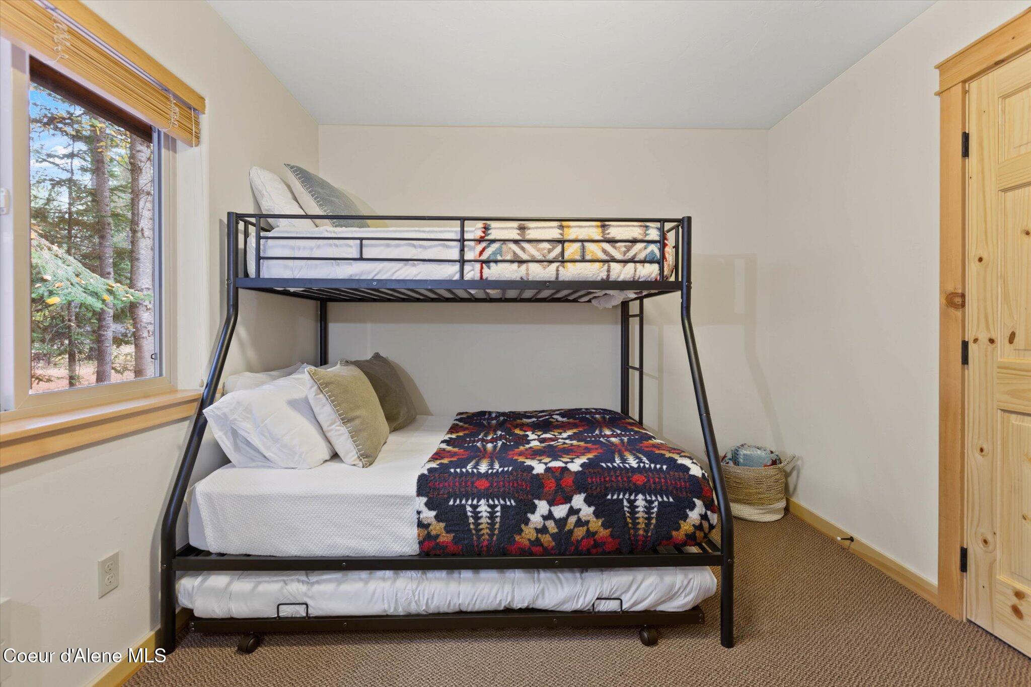 70 South Granite Bay Road Nordman, ID 83848 - Photo 24 of 40 28-Inside-Spokane-Granite-27