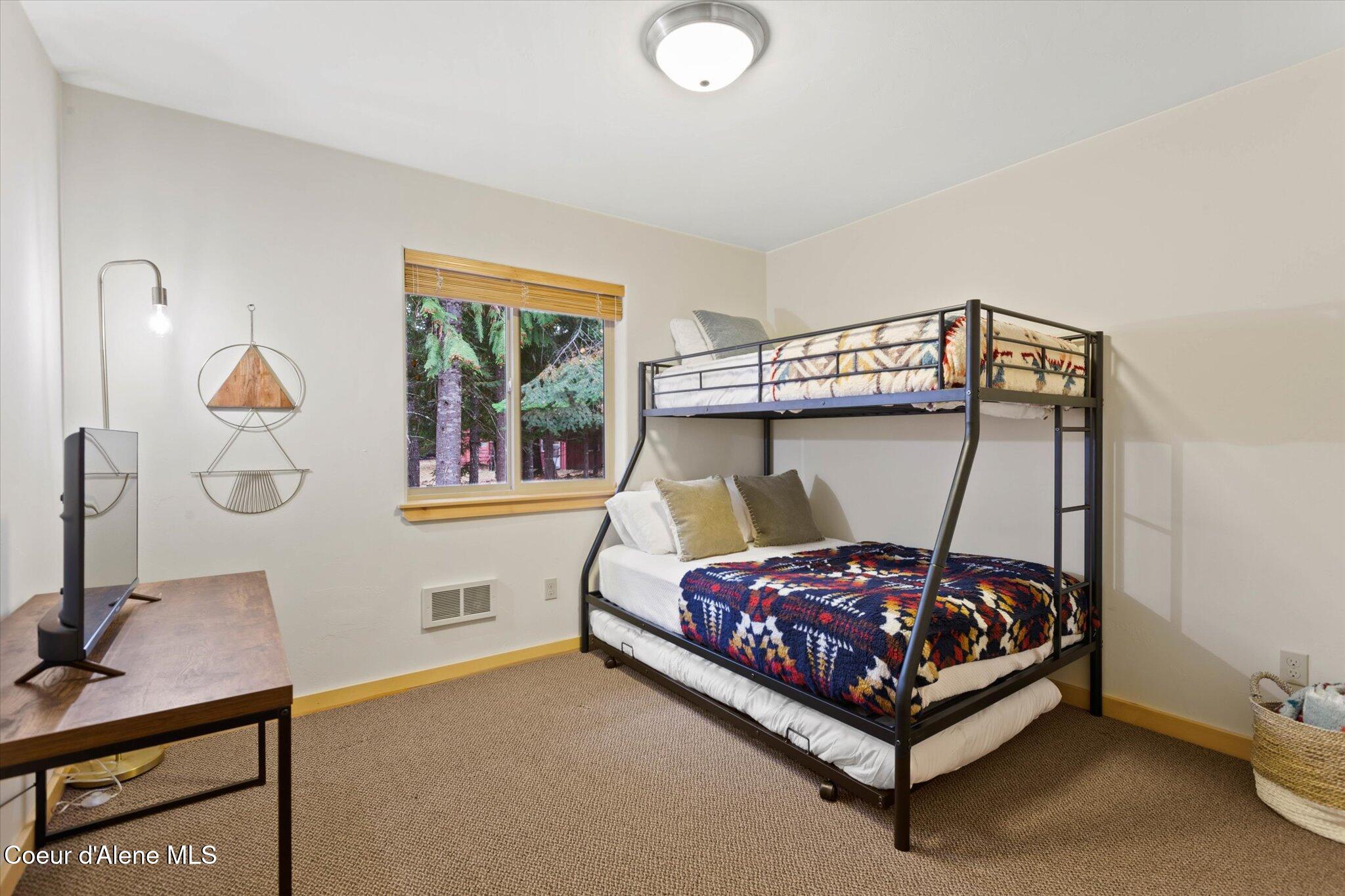 70 South Granite Bay Road Nordman, ID 83848 - Photo 25 of 40 27-Inside-Spokane-Granite-26