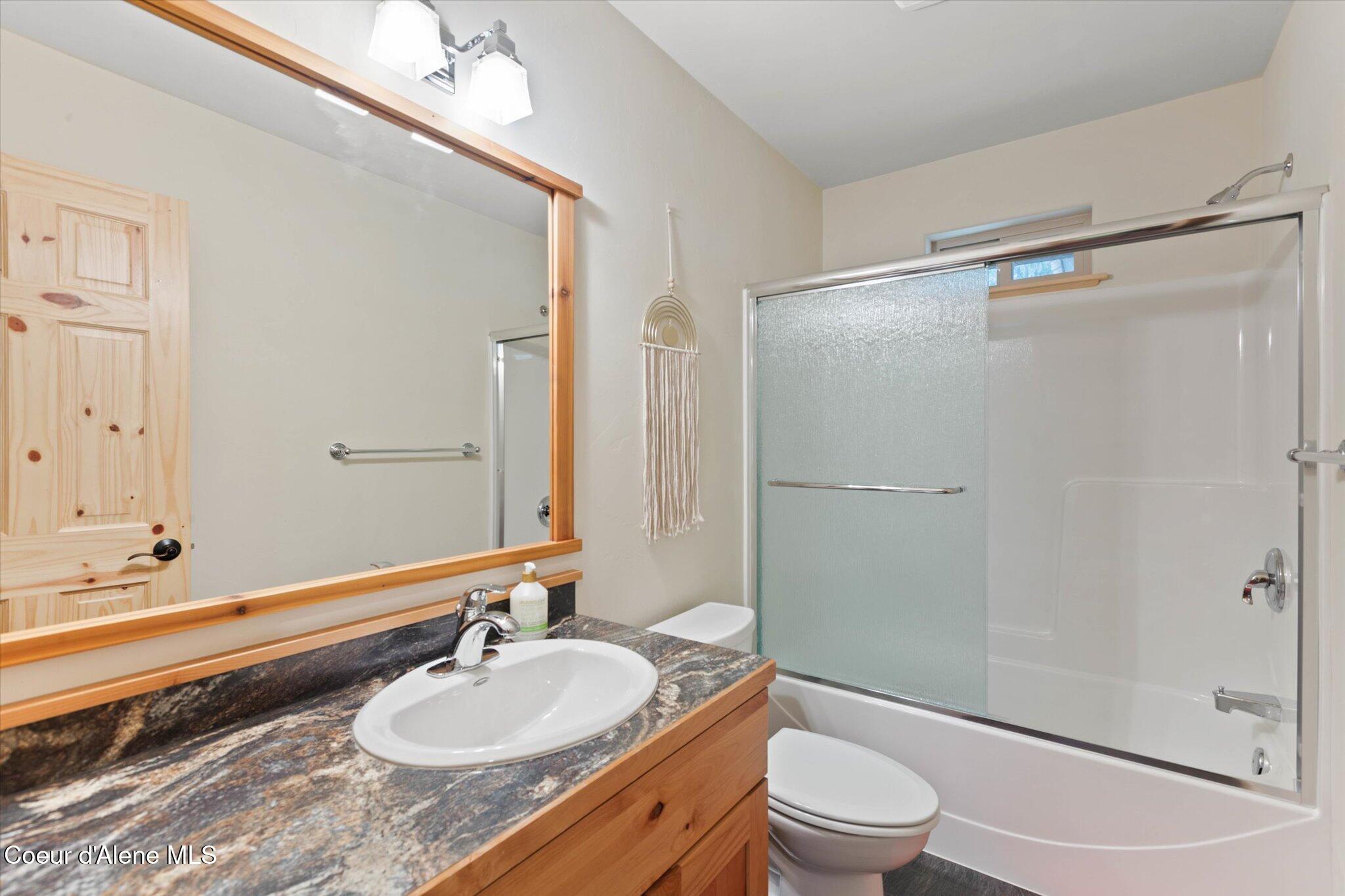 70 South Granite Bay Road Nordman, ID 83848 - Photo 30 of 40 30-Inside-Spokane-Granite-29