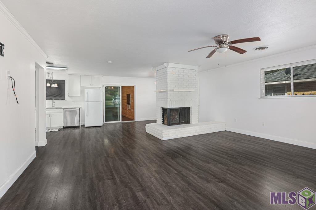 15530 Tiger Bend Road Baton Rouge, LA 70817 - Photo 2 of 22