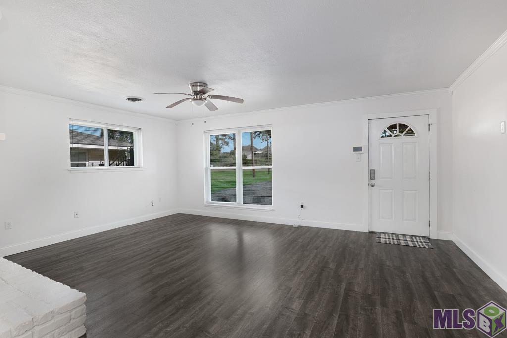 15530 Tiger Bend Road Baton Rouge, LA 70817 - Photo 3 of 22