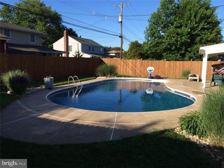 51 Tinder Road Levittown, PA 19056 - Photo 20 of 21 Pool