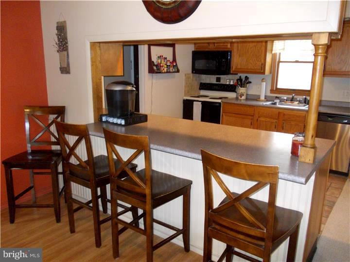 51 Tinder Road Levittown, PA 19056 - Photo 6 of 21 Gallery Image 6