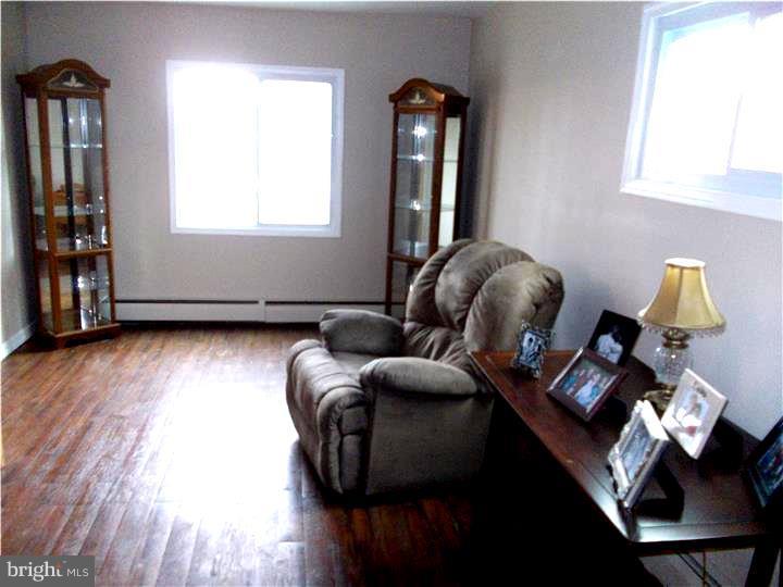 51 Tinder Road Levittown, PA 19056 - Photo 9 of 21 Family Room