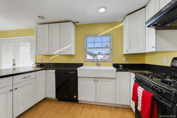 $630,000 | 17 Klein Avenue, West Nyack, NY 10994