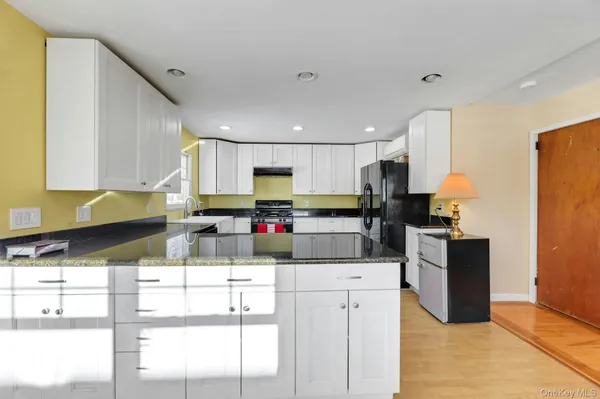 $630,000 | 17 Klein Avenue, West Nyack, NY 10994