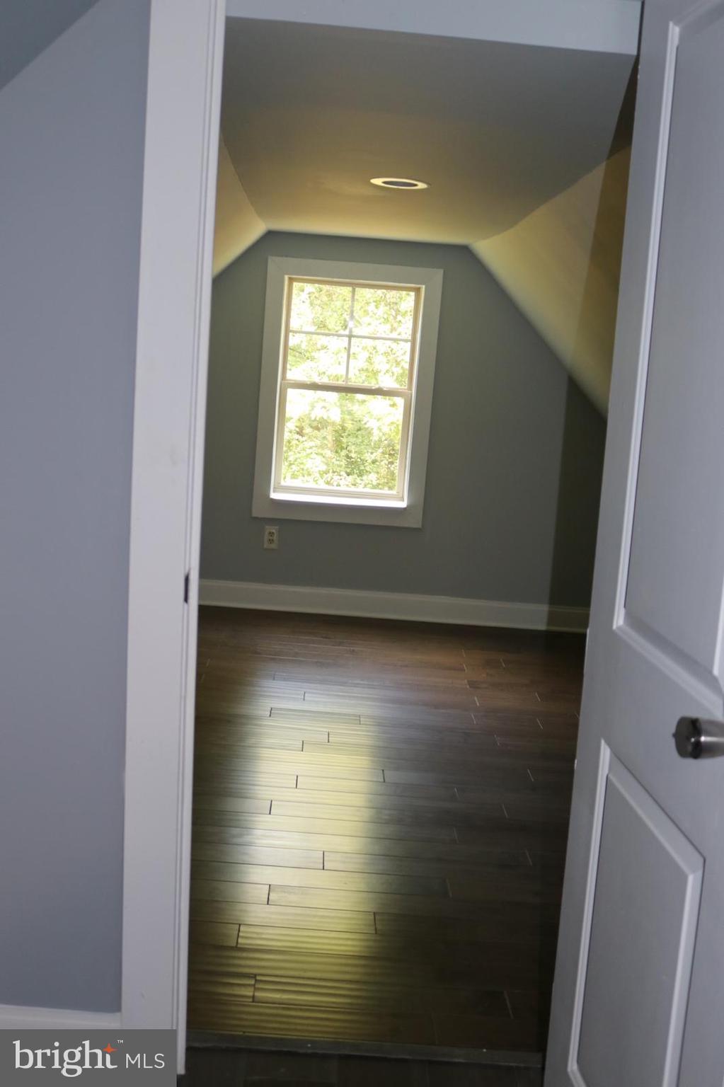 19302 York Road Stevensburg, VA 22741 - Photo 2 of 36