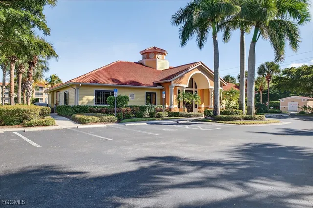 $259,900 | 8251 Pathfinder Loop, Unit 621, Fort Myers, FL 33919