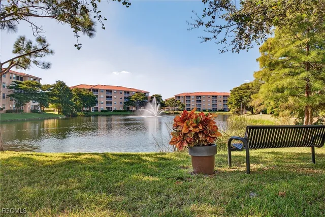 $259,900 | 8251 Pathfinder Loop, Unit 621, Fort Myers, FL 33919
