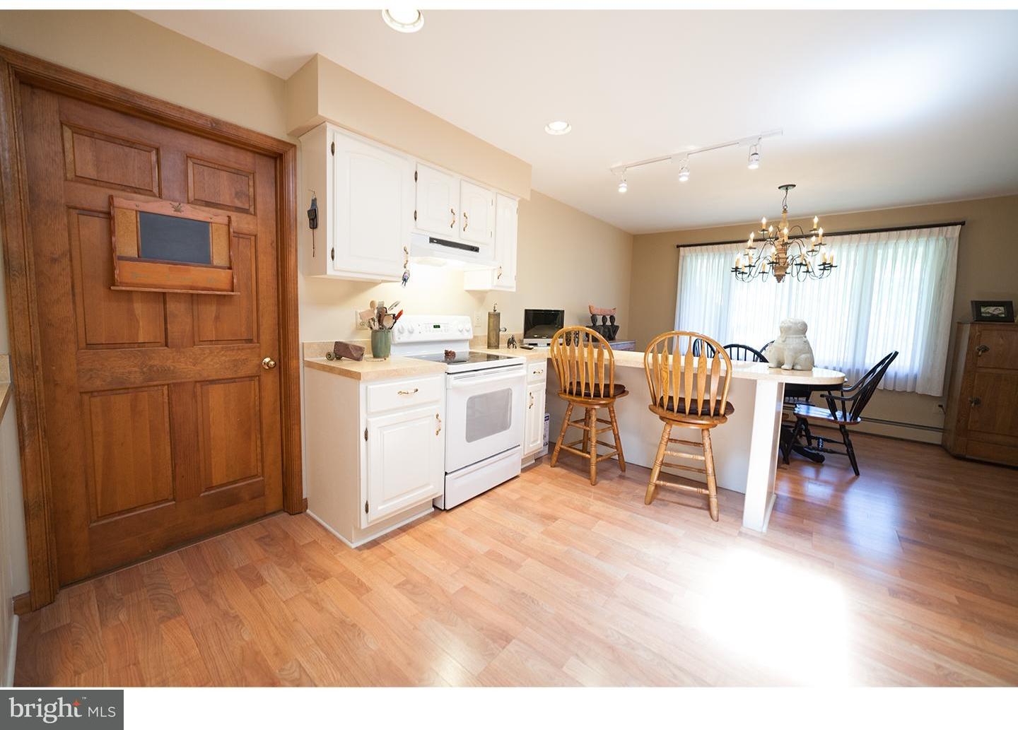 702 B Highland Road Lansdale, PA 19446 - Photo 4 of 18 Kitchen