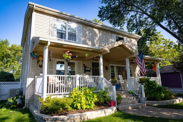 $530,000 | 4007 North Washington Street, Westmont, IL 60559