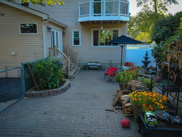 $530,000 | 4007 North Washington Street, Westmont, IL 60559