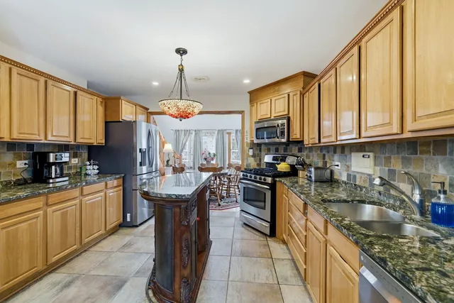 $530,000 | 4007 North Washington Street, Westmont, IL 60559