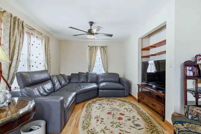 $530,000 | 4007 North Washington Street, Westmont, IL 60559