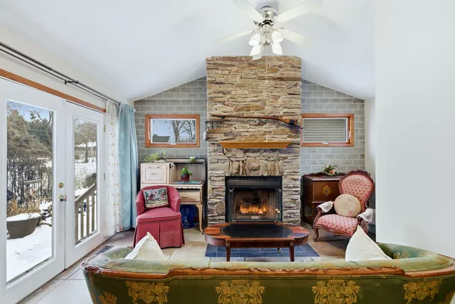 $530,000 | 4007 North Washington Street, Westmont, IL 60559