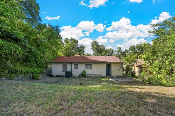 $1,500 | 2557 Talco Drive, Dallas, TX 75241