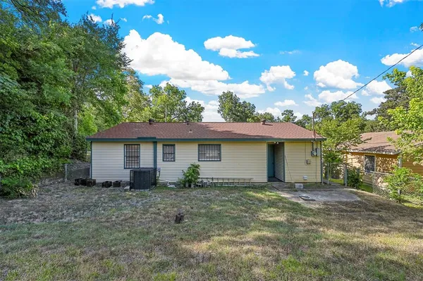 $1,500 | 2557 Talco Drive, Dallas, TX 75241