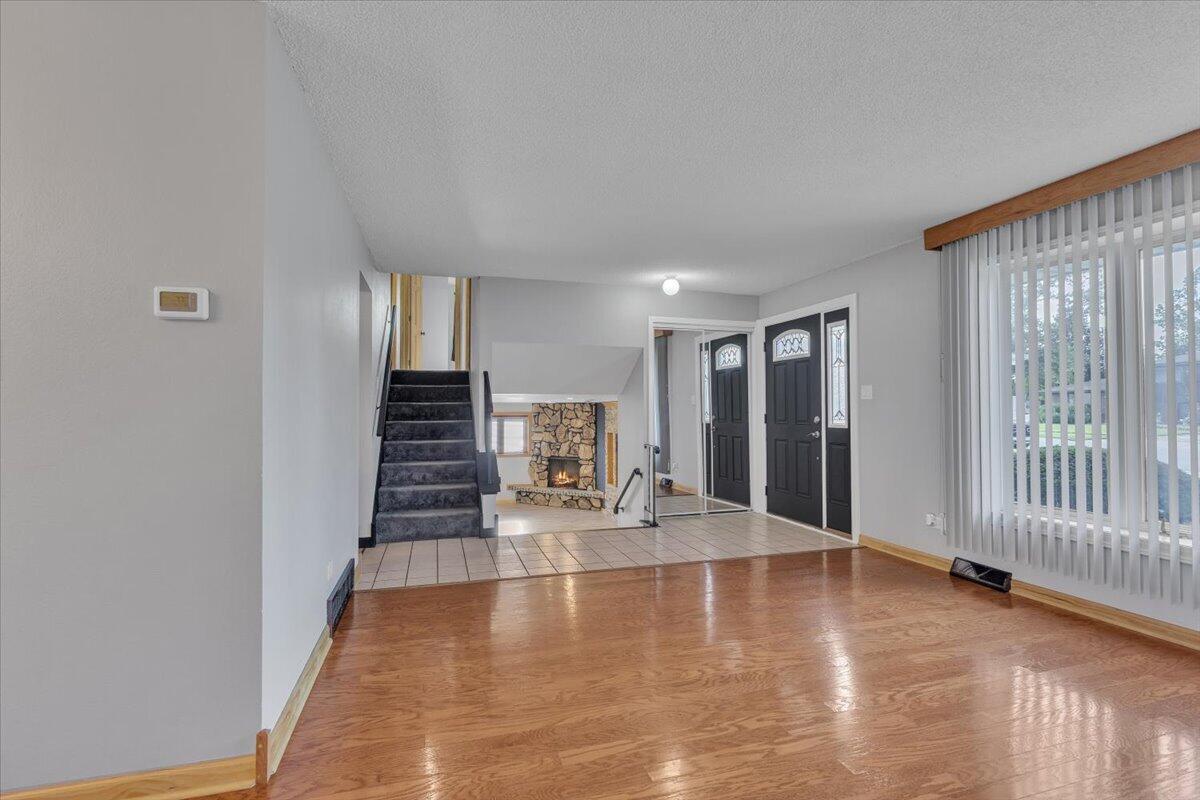 700 Cherry Hill Road Dyer, IN 46311 - Photo 4 of 23 1200x800