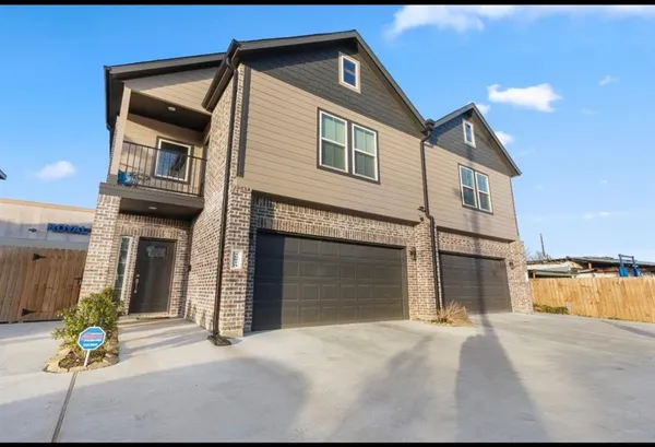 a view of outdoor space yard and front view of a house