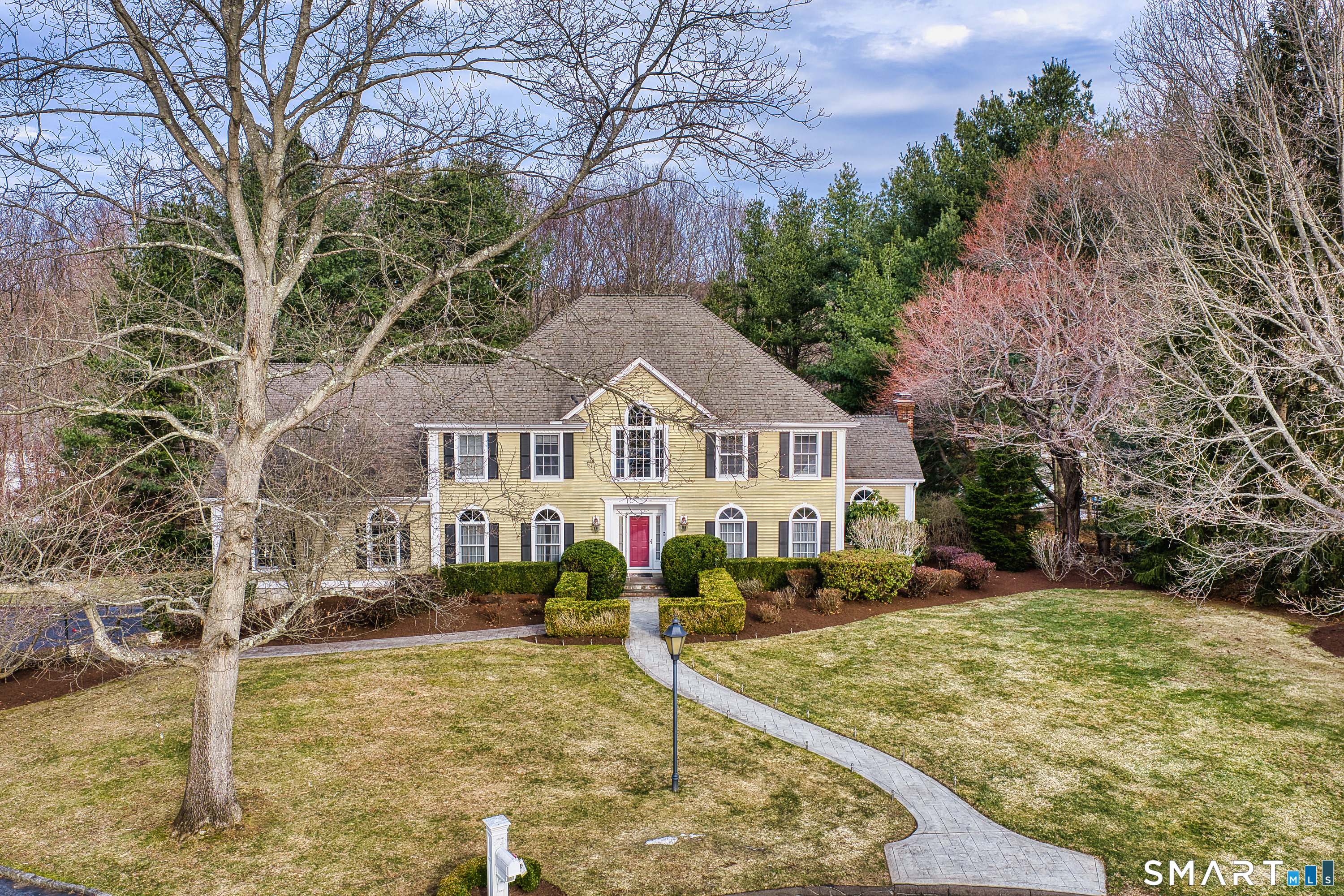 111 Stones Throw Trumbull, CT 06611 - Photo 5 of 47