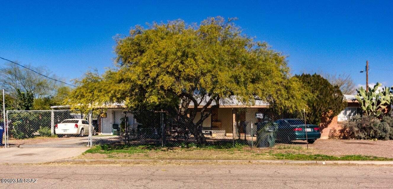 141 East Mojave Road Tucson, AZ 85705 - Photo 1 of 24