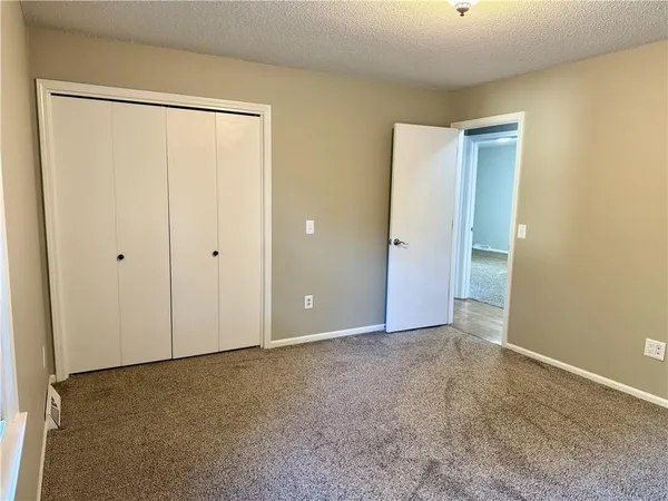 $369,000 | 4709 Brookwood Terrace, St. Joseph, MO 64506