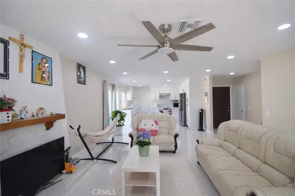 $930,000 | 1912 East Clifpark Way, Anaheim, CA 92805