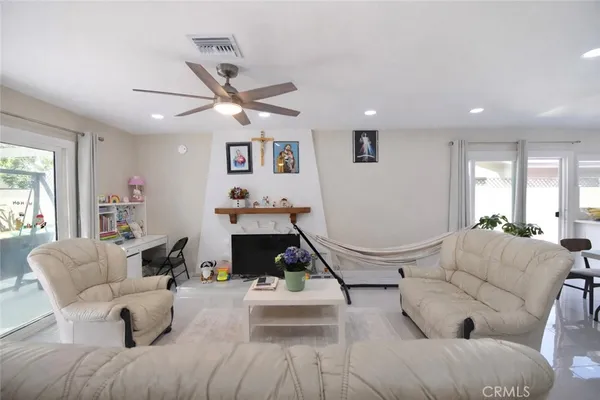 $930,000 | 1912 East Clifpark Way, Anaheim, CA 92805