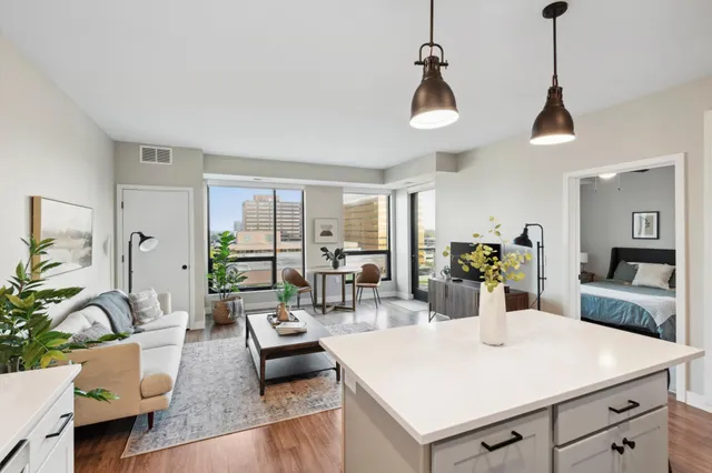 $2,522 | 8131 34th Avenue South, Bloomington, MN 55425