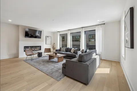 $1,350,037 | 542 B Rosedale Avenue, Unit 9, Nashville, TN 37211