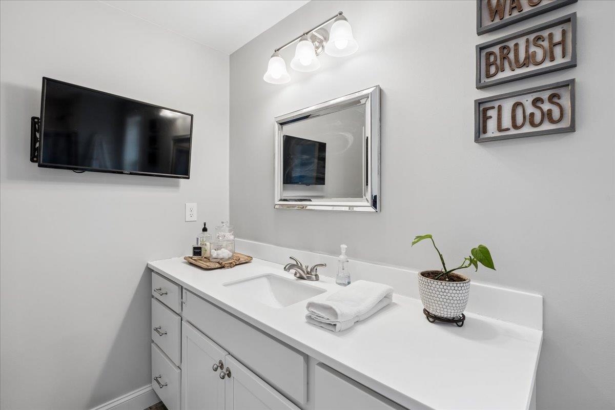 12 Freedom Way Barrington, NH 03825 - Photo 27 of 52