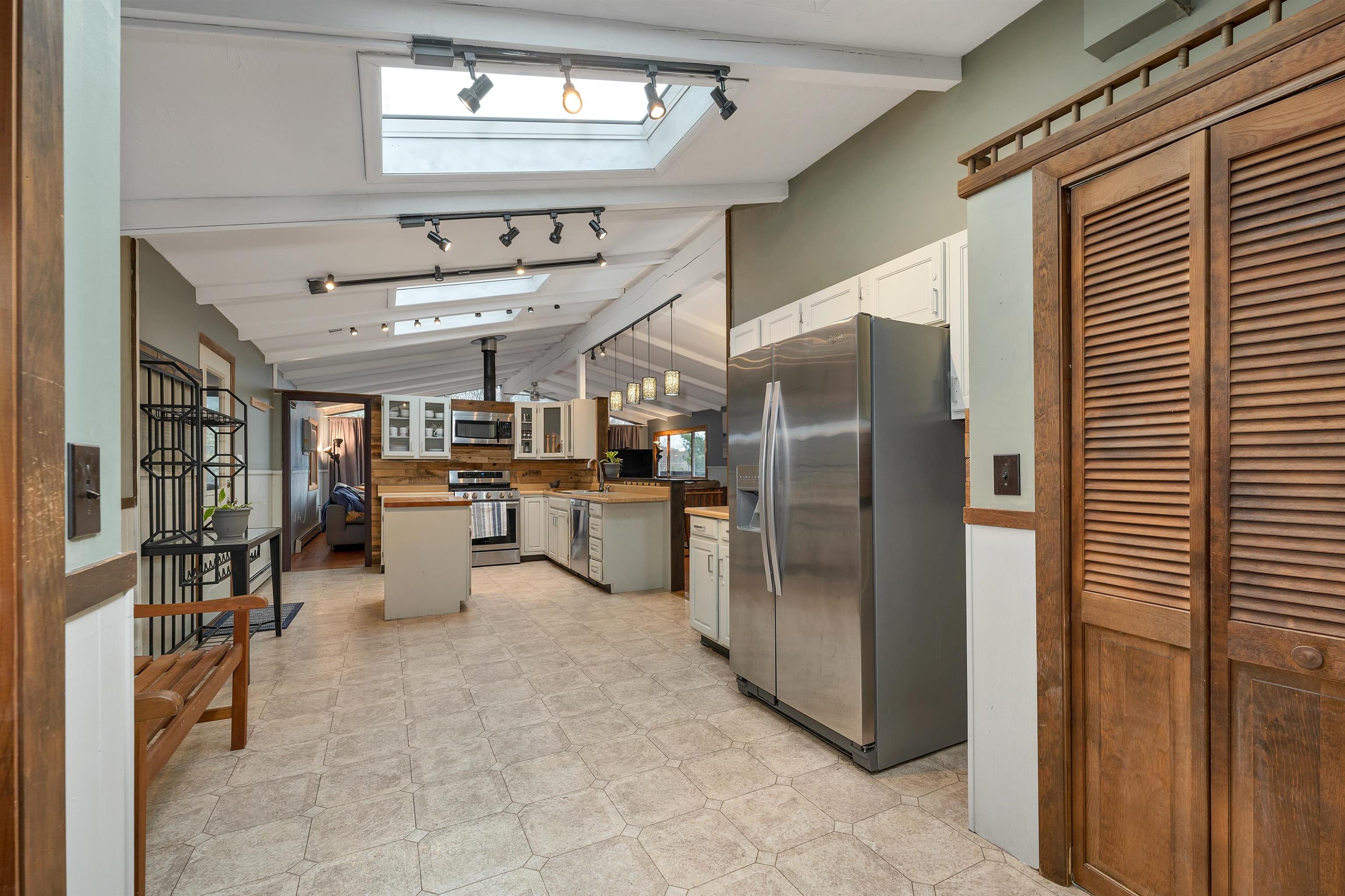 147 Mountain Drive Gilford, NH 03249 - Photo 13 of 40