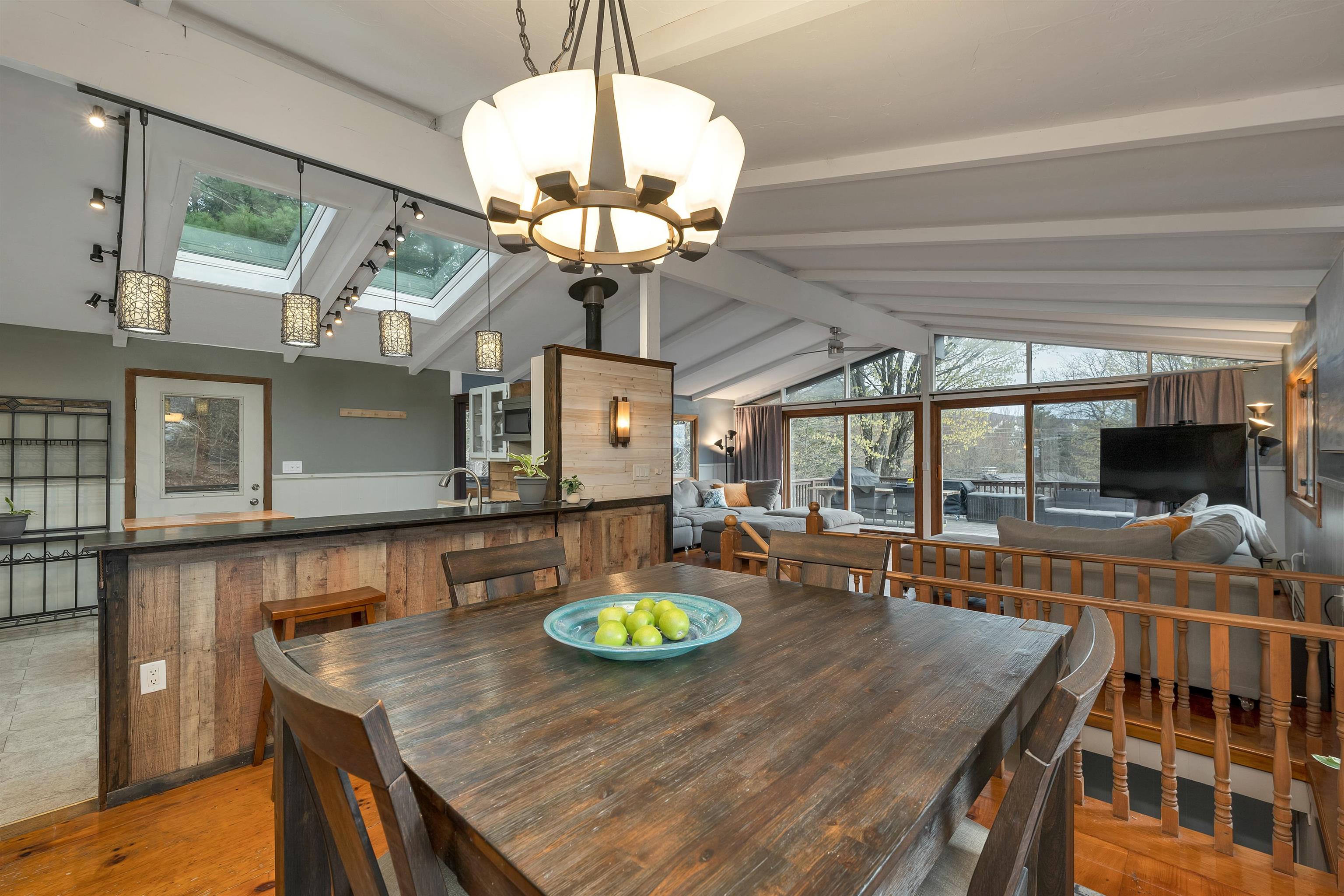 147 Mountain Drive Gilford, NH 03249 - Photo 5 of 40