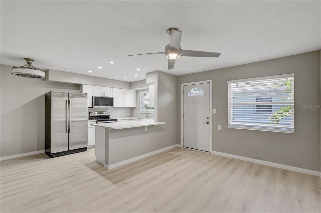 9030 Blind Pass Road, Unit C9 St. Petersburg, FL 33706 - Photo 5 of 33