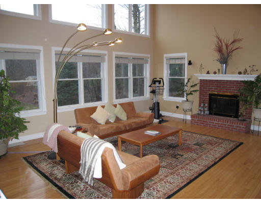 5 Greenwood Road Hopkinton, MA 01748 - Photo 3 of 26 Gallery Image 3