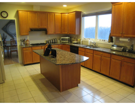 5 Greenwood Road Hopkinton, MA 01748 - Photo 8 of 26 Gallery Image 8