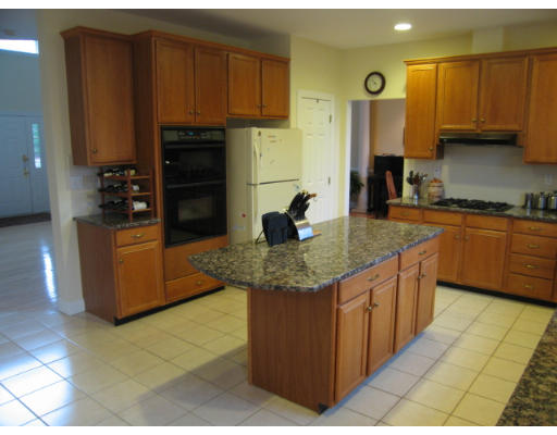 5 Greenwood Road Hopkinton, MA 01748 - Photo 10 of 26 Gallery Image 10