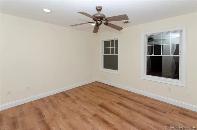 $2,000 | 527 West Thames Street, Unit 27, Norwich, CT 06360