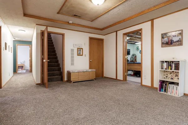 $425,900 | 2085 Lake Summerset Road, Davis, IL 61019