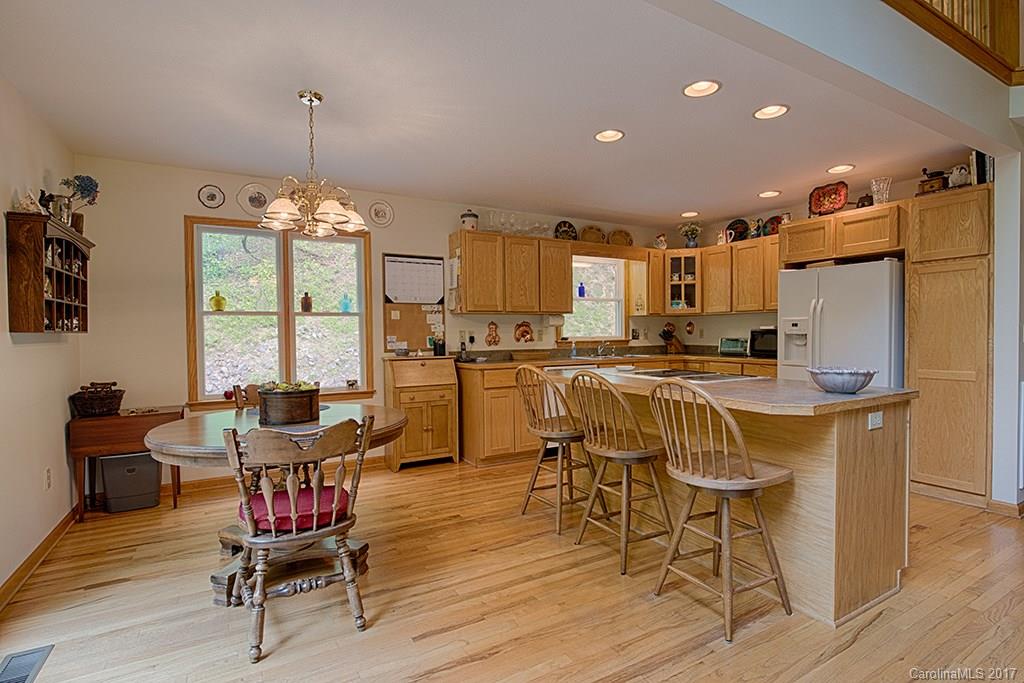 605 Nottingham Road Maggie Valley, NC 28751 - Photo 7 of 24